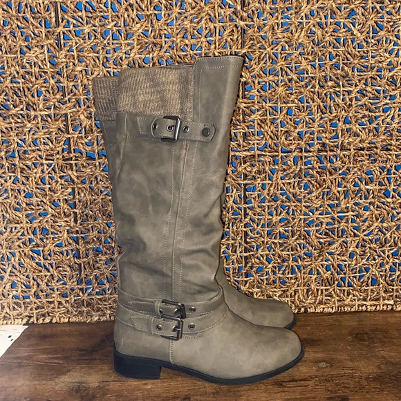 XOXO MANNIE FAUX LEATHER WOMENS SZ 6 tall boots GREAT CONDITION - Picture 1 of 7